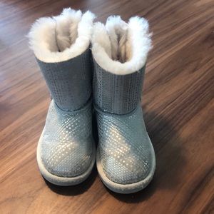 Adorable Sparkle Bailey Bow UGG boots, size 8
